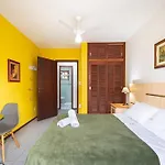 Triplex Litoral 2Q A 60M Da Praia By Achei